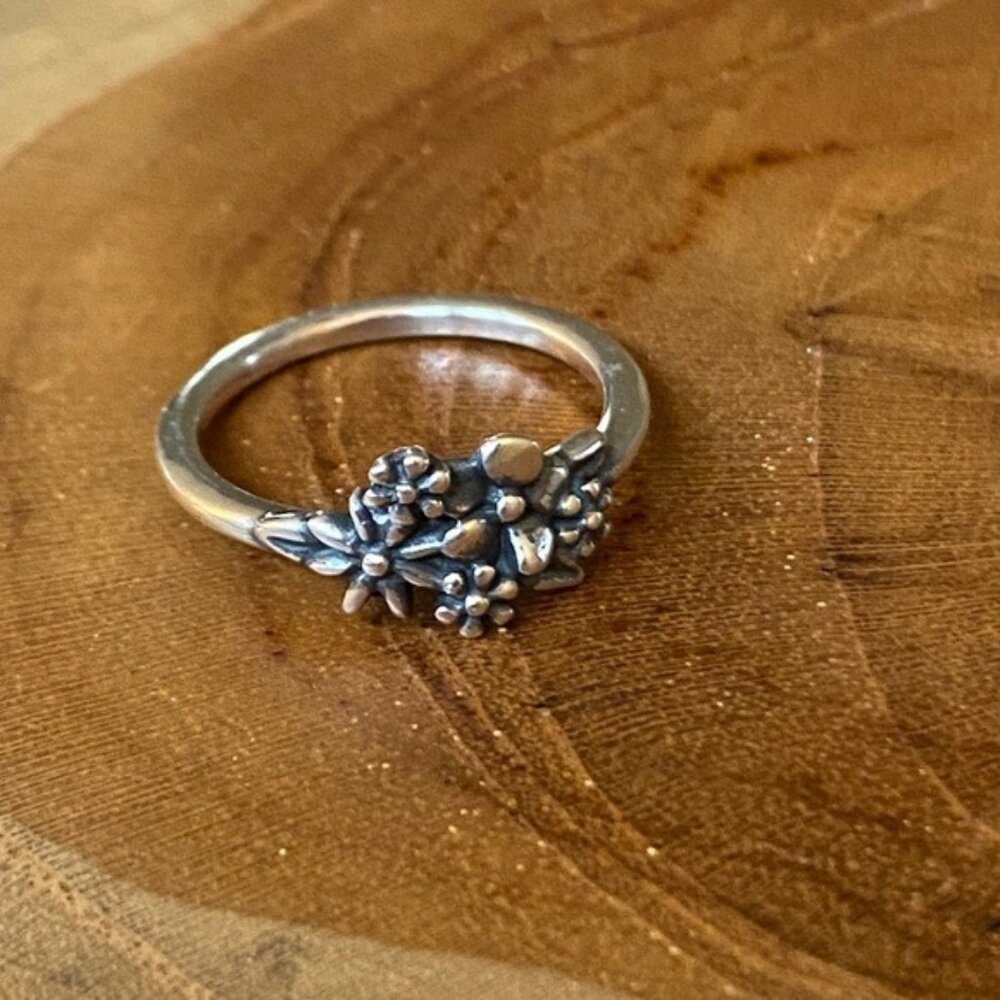 RETIRED James Avery Garden Bouquet Ring, Size 7 1/2 or 7 3/4, Sterling Silver